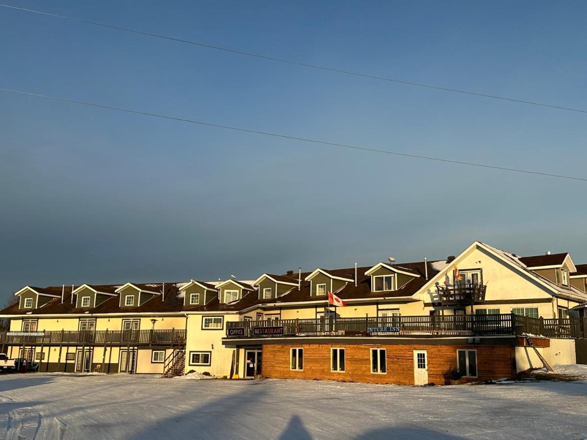 North Adventure Inn Cochrane Eksteriør bilde