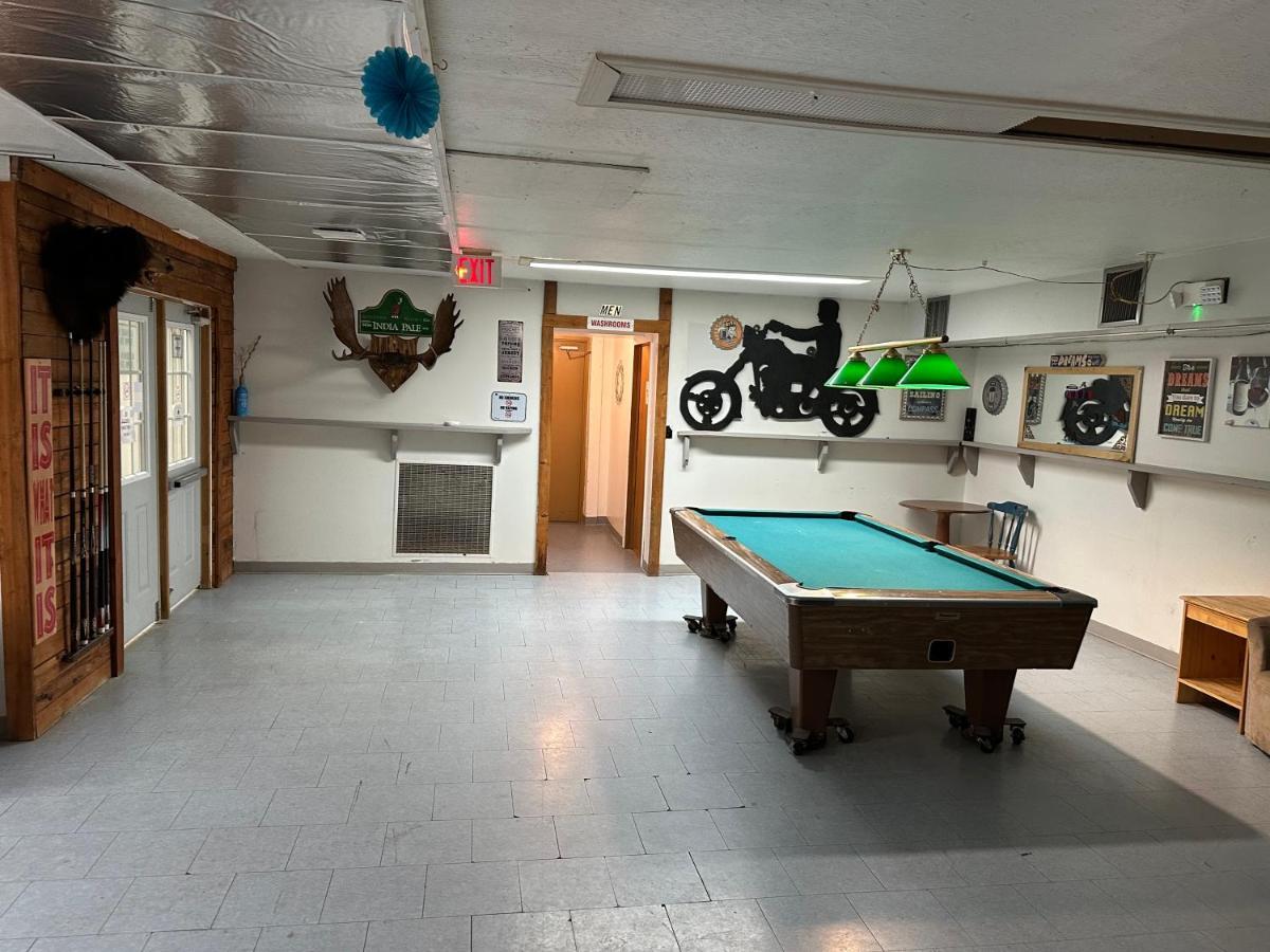 North Adventure Inn Cochrane Eksteriør bilde